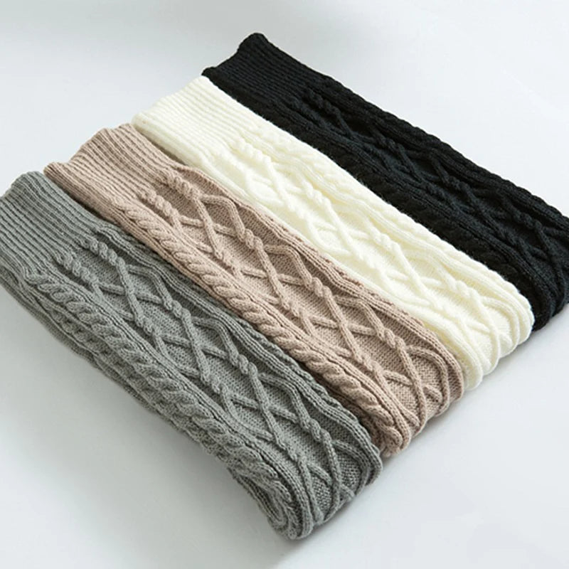 جوارب صوفية شتوية طويلة تصل إلى الركبة