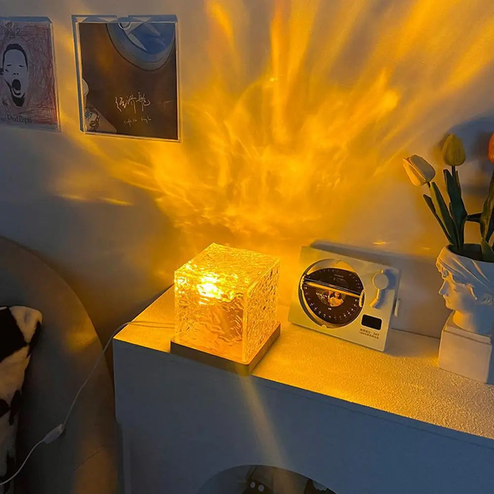 مصباح طاولة كريستالي مرصع بالألماس بتقنية LED