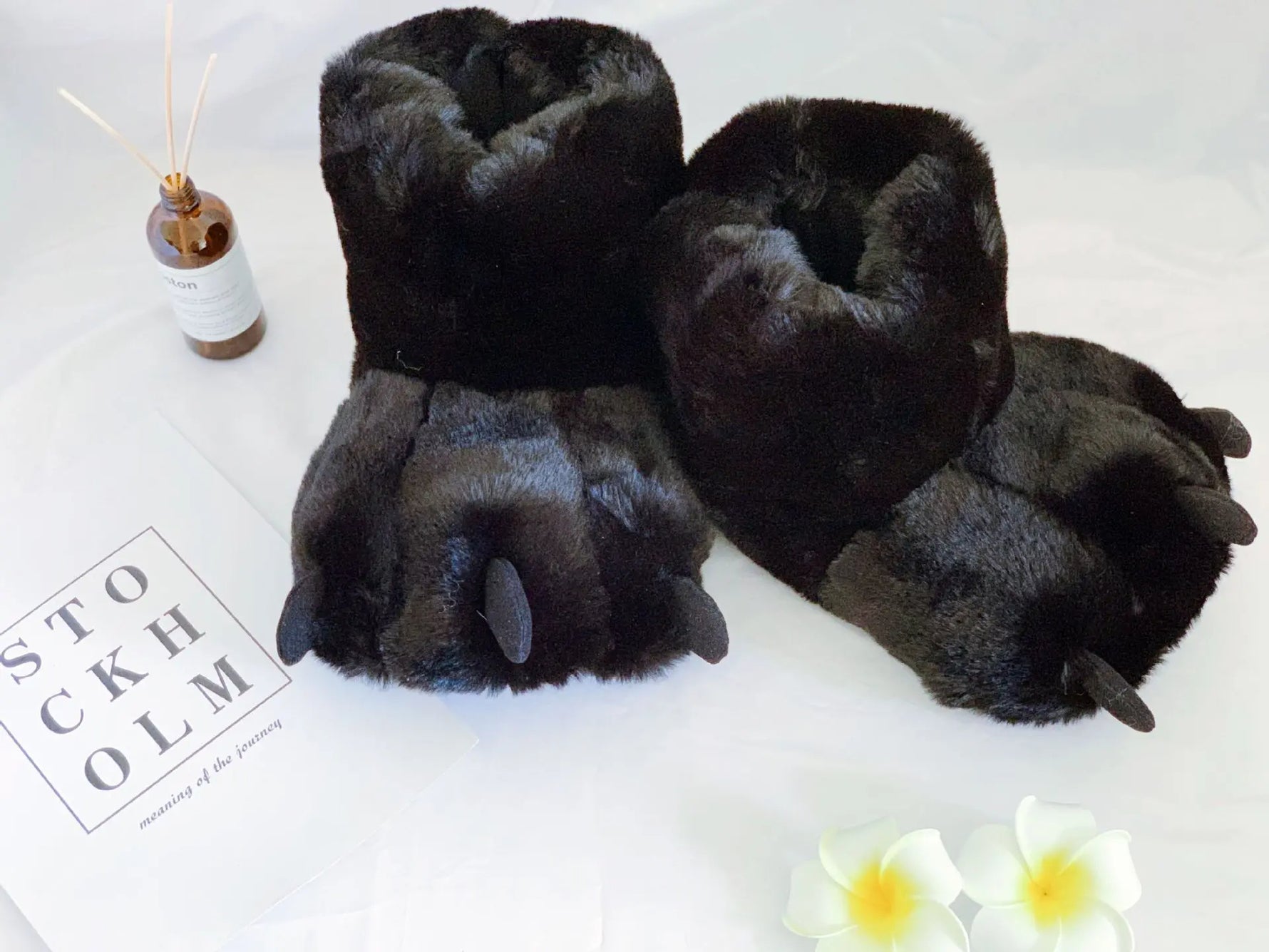 أحذية شتوية لطيفة على شكل مخالب دب